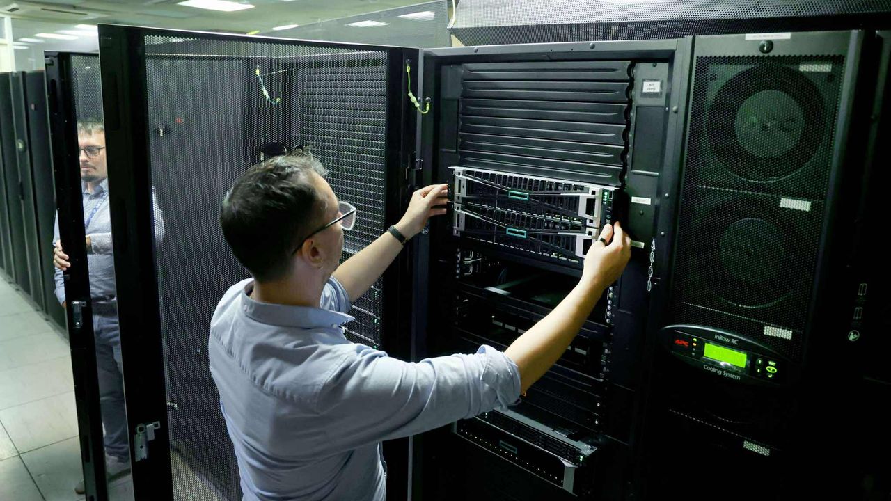 SZTE TTC és HPE szuperszámítógép Szegeden